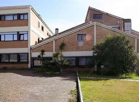 Готель Casa Per Ferie Eremo Santa Rosa Da Lima Рим Екстер'єр фото